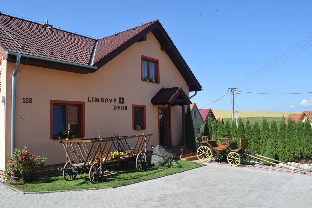 Отель Pezion Limbovy Dvor Врбов Экстерьер фото